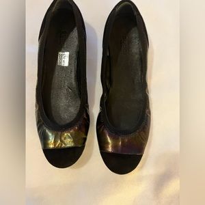 Gucci Oilslick suede and patent leather flats
